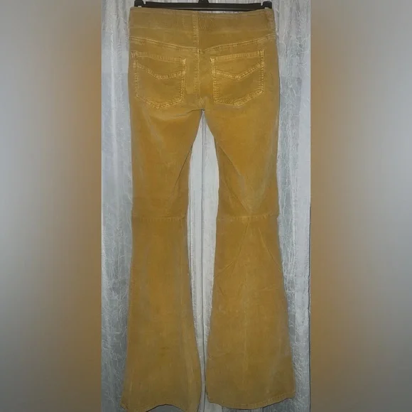 We The Free / Free People Pull On Corduroy Flare Bell Bottom Pant Hayloft Yellow - Picture 5 of 5